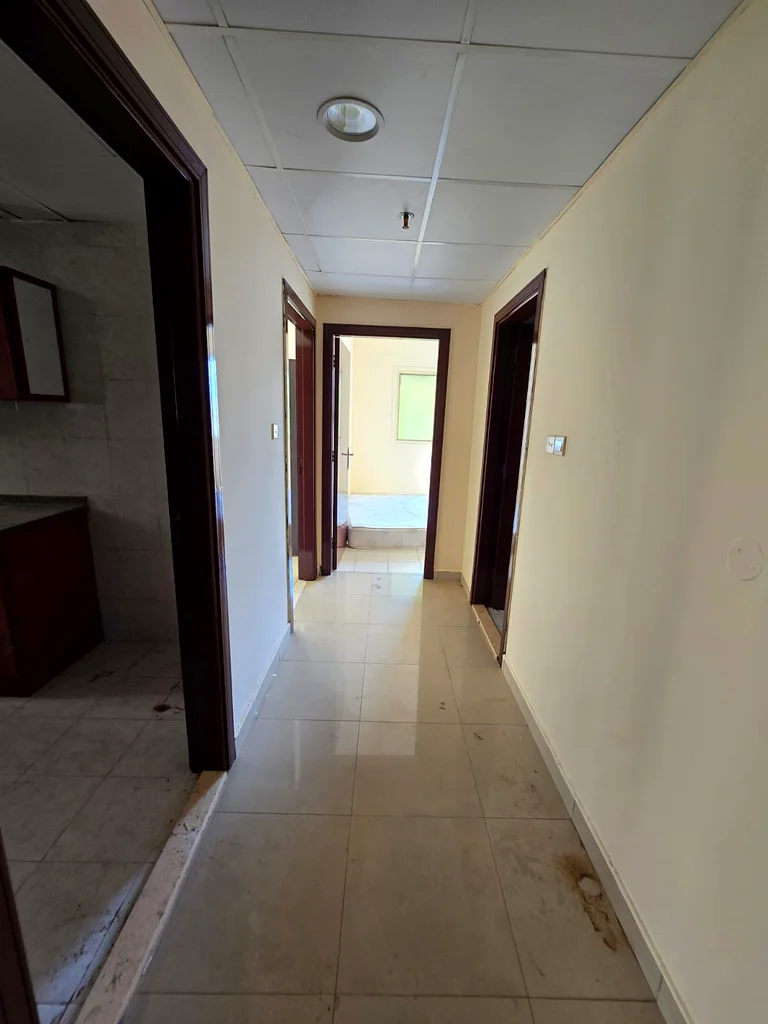Two bedrooms, a hall with a balcony, and two bathrooms63720507336706111