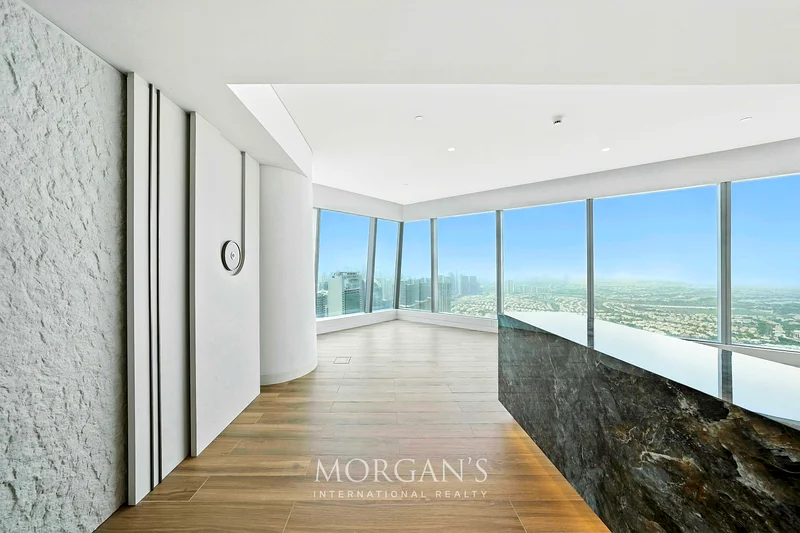 360 Views | Upgraded  Unit | Luxurious Layout63988682814849112