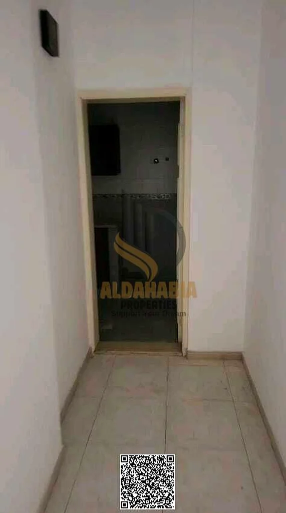 شقة للإيجار في الروضة 3 - بالقرب من شارع خليفة63719051616387111