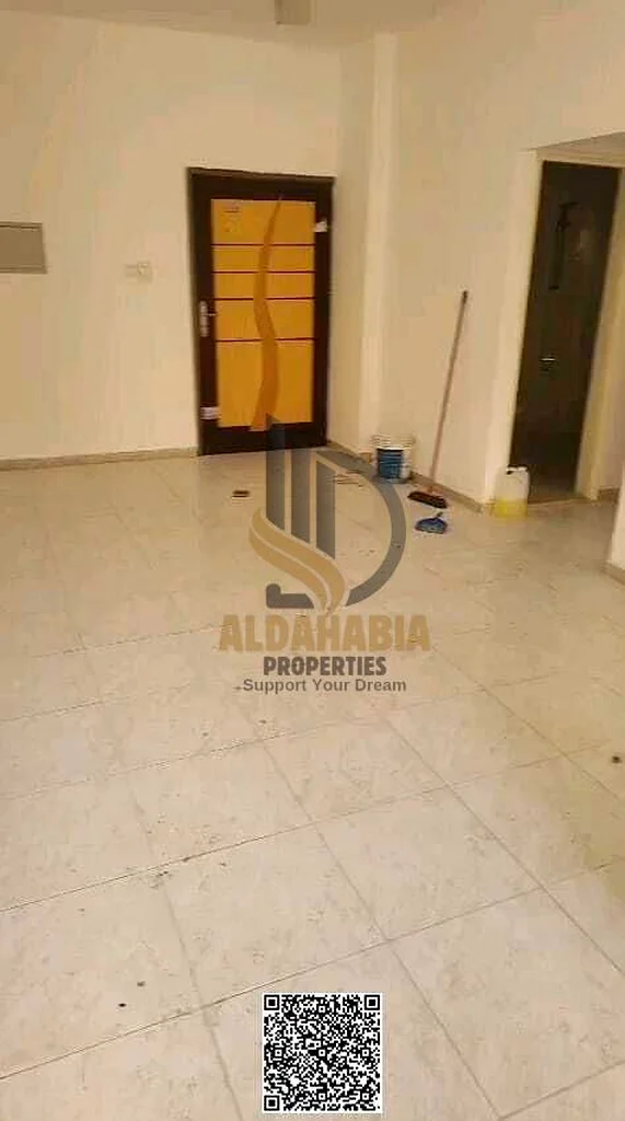 شقة للإيجار في الروضة 3 - بالقرب من شارع خليفة63719051616387114