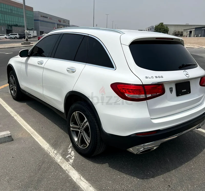 2019 Mercedes-Benz GLC 300 4MATIC | |130,000 KM | Excellent Condition63700381344131114