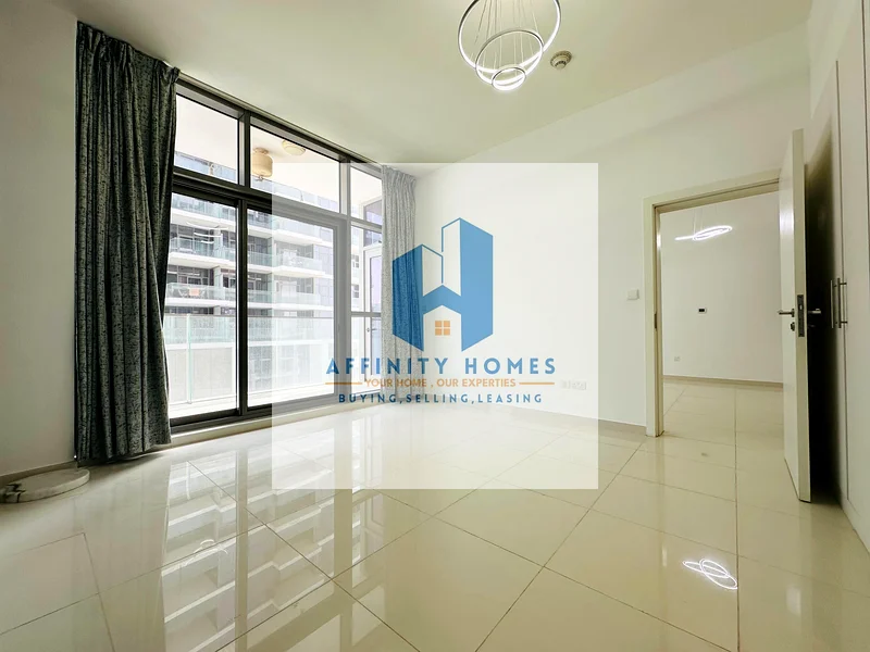 Vacant | Prime Location | Spacious Unit63973172671617112