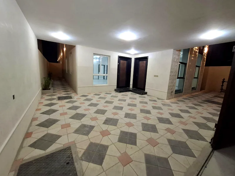 للبيع، بما في ذلك رسوم التسجيل، وتكييف مركزي، وبدون دفعة أولى، فيلا بالقرب من المسجد، إحدى الفيلل الفاخرة جدًا في63913438012161112