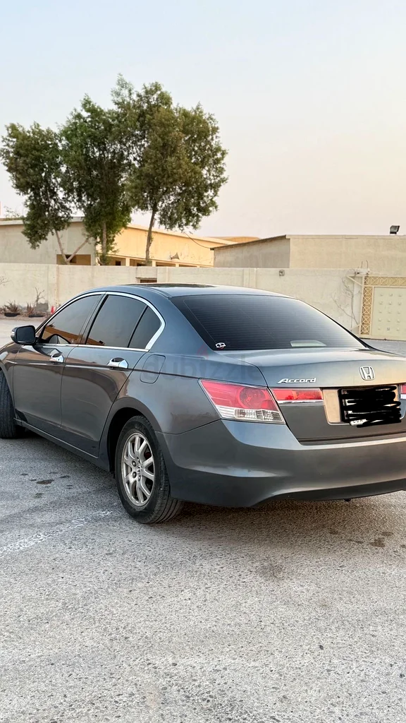 Honda Accord Gulf model 2011, speed limiter, four-cylinder, mileage 390,000 kilometers63699033054849112