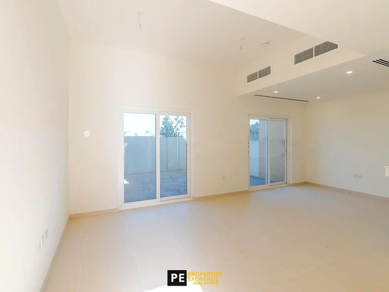 قرب المسبح | قطعة أرض كبيرة | جاهز للسكن63736241380609112