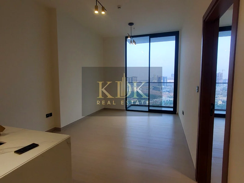 معيشة مريحة | شقة واسعة من غرفة نوم واحدة | جديدة بالكامل63787493642755111