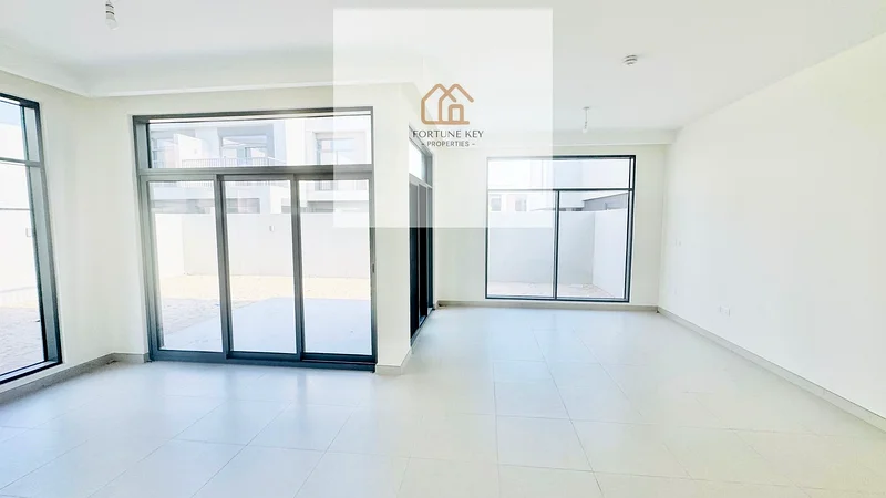 Brand New | Corner Plot Back To Back| Large Plot63751682811010112