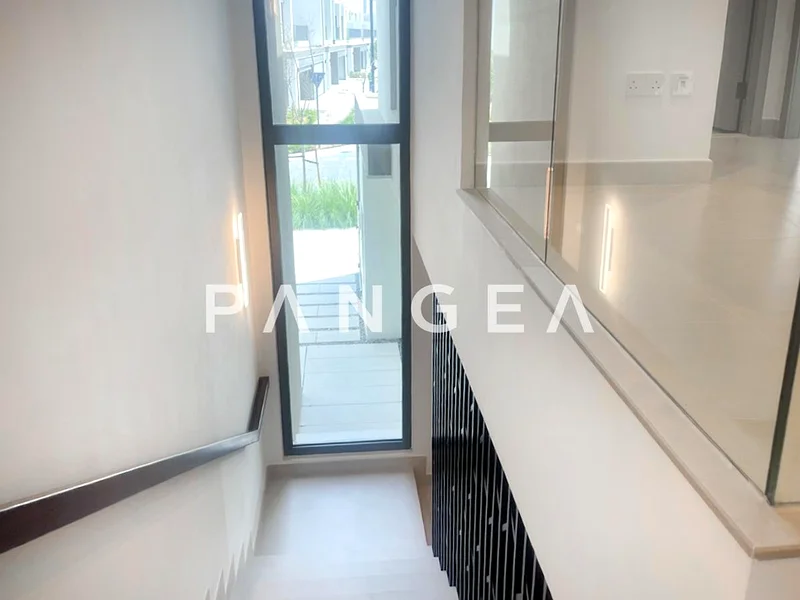 Vacant | Kitchen Equipped | Large Plot63807175881859114