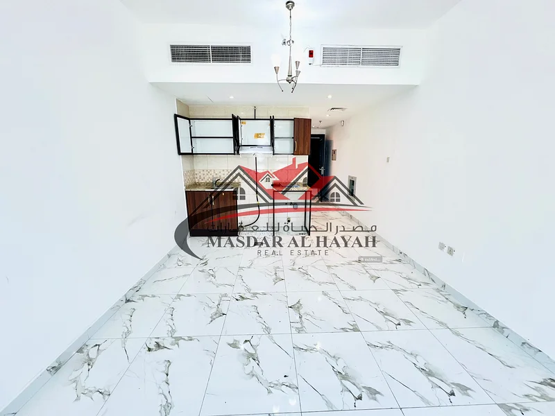 Big studio with covered parking ! Road side view ! Only for family building ! Close to family park63812325384578111