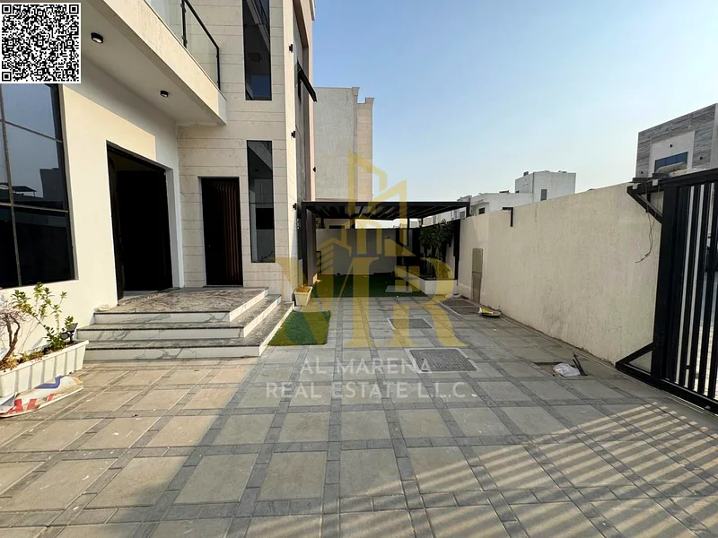 A villa directly from the owner, with personal finishing, on a main street, close to all services. Freehold for all nationalities and without a down p63913651755265113