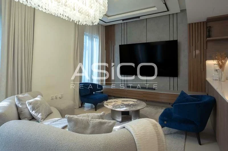 تاون هاوس مفروش من 4 غرف نوم مع حديقة خاصة63930282604033113