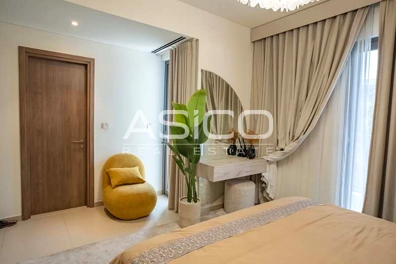 تاون هاوس مفروش من 4 غرف نوم مع حديقة خاصة63930282604033114