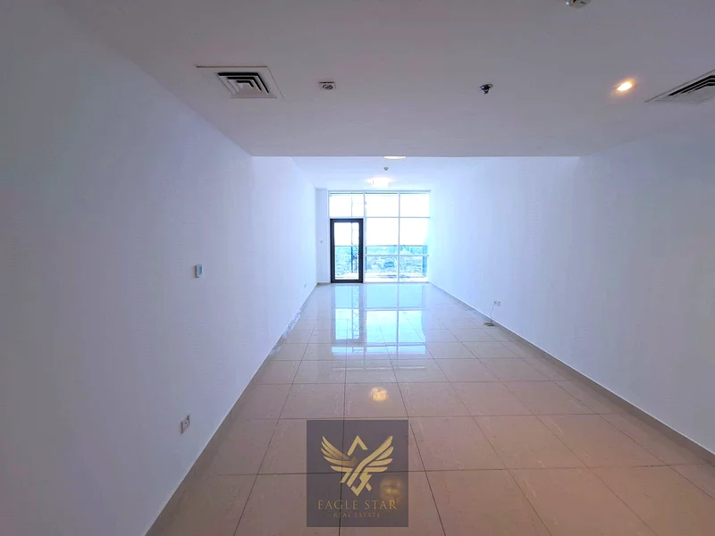 Spacious 3 BHK | High Floor| Avaiable | Near Metro Sheikh Zayed Road63745657868035113