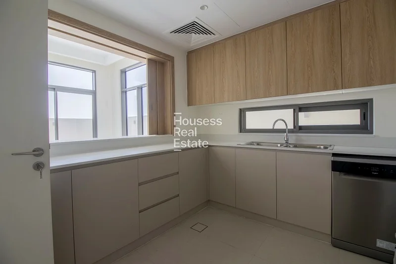 READY TO MOVE | BEACH ACCESS | BRAND NEW63751682828546114