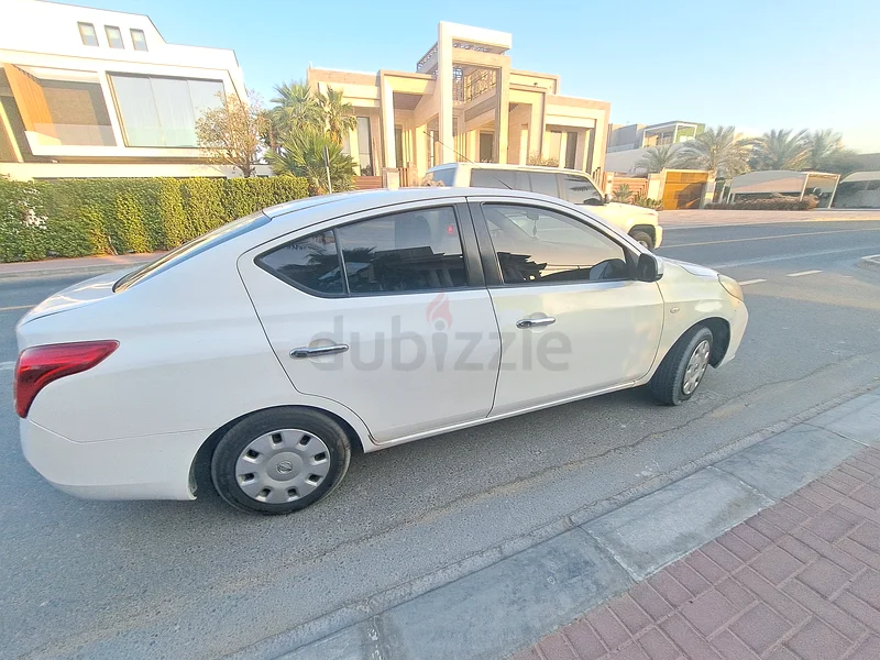 Nissan Sunny 201263699057883907112