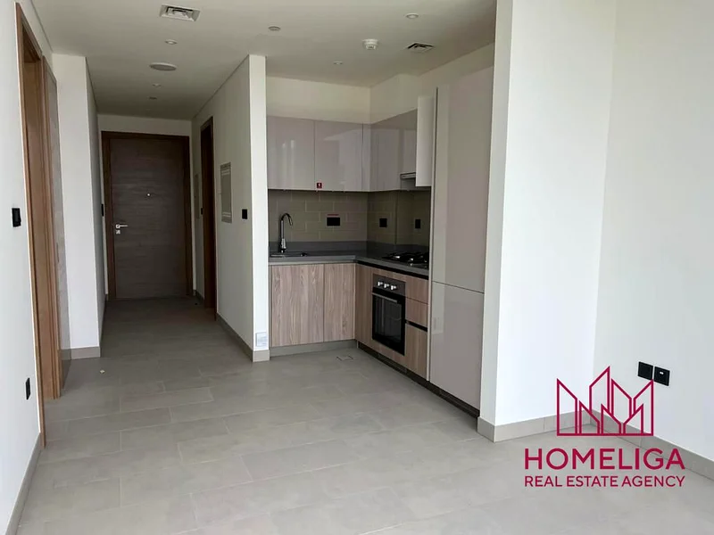 HIGH FLOOR | SKYLINE VIEW | VACANT ON TRANSFER64016677789059110