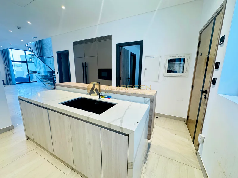 G+2 | Luxury 4BR + Maid | Private Garden63787699319683114