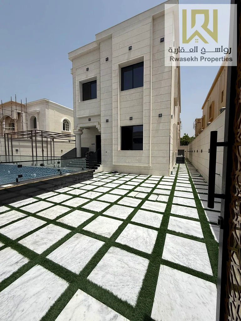 luxury 5 room villa with swimming pool for sale including A/C +electricity63878915871361110