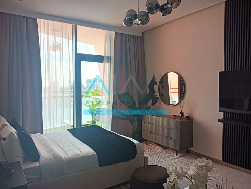 مؤثثة بالكامل ومُجددة بالكامل قرب سيلكون سنترال مول63746880964481111