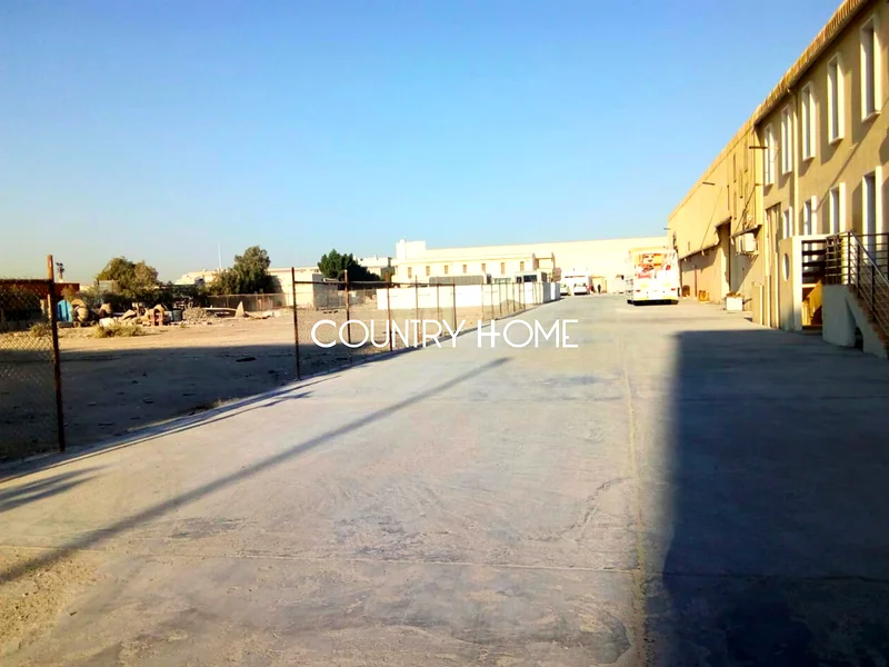 مساحات فناء متعددة الخيارات | 35 درهمًا للقدم المربع64064024257409110