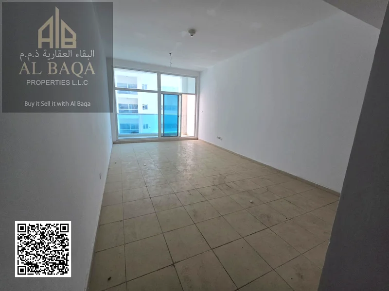 شقة كبيرة الحجم مكونة من غرفتي نوم للبيع | مع موقف سيارات | طابق عالي | ملكية حرة63866308115841111