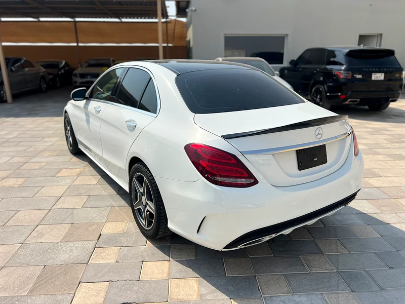 مرسيدس بنز C300 4MATIC 2018 - أناقة مستوردة، لقب نظيف من كندا63700563036546114