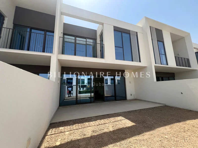 Near Entrance | Spacious Layout | Single Row63734257091459110