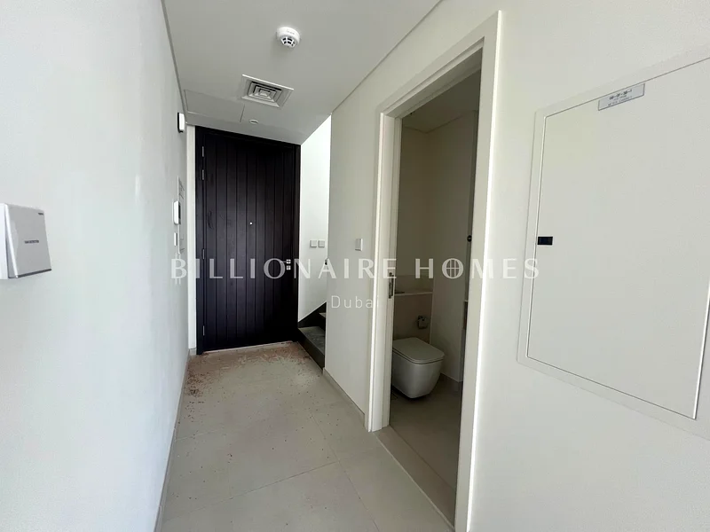 Near Entrance | Spacious Layout | Single Row63734257091459113
