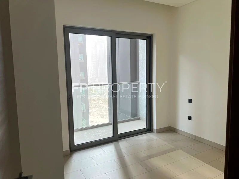 TOP FLOOR | LUXURY | Ready To Move63757760349059113