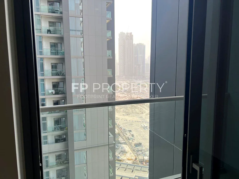 TOP FLOOR | LUXURY | Ready To Move63757760349059111