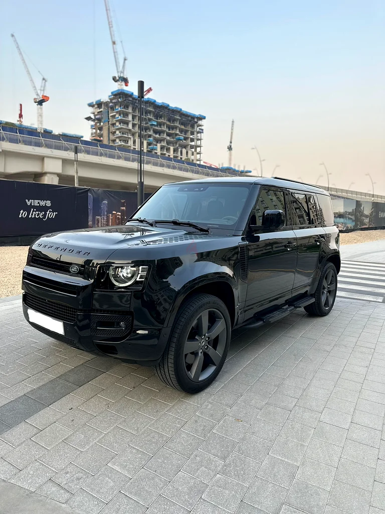 Defender 2025 P400 *X-Dynamic-SE 110*
6 cylinder American specs 
Headup display, Large screen, inter63700287691009110