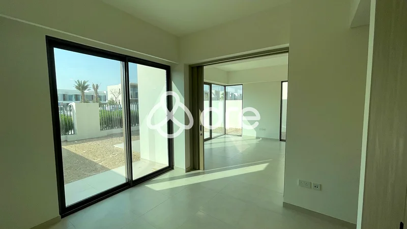 4 BR Townhouse | Vacant | Community View63734257026178114