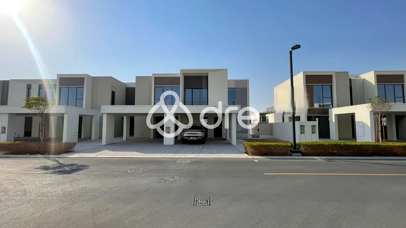 4 BR Townhouse | Vacant | Community View63734257026178112