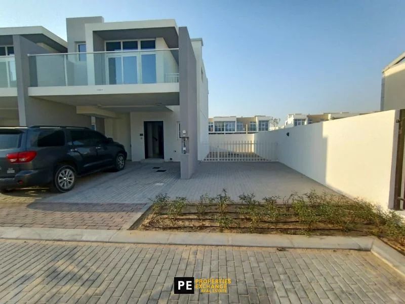 Corner unit | Single Row | Spacious | Unfurnished63741526407810110