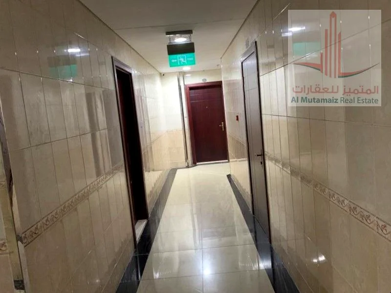 شقة مكونة من غرفتين نوم مع صالة وحمامين في منطقة الروضة 2، موقع ممتاز جدًا63723288373890113