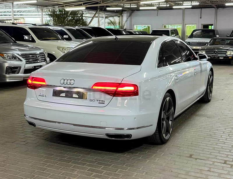 Audi A8 L GCC spec 8 cylinder luxury in excellent condition63699036259842112