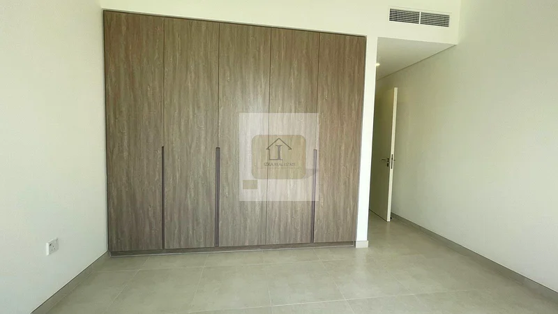 3 غرف نوم بالإضافة إلى غرفة الخادمة || تطل على الحديقة || موقع متميز63732207725826113