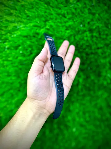 Apple Watch Series 8 – 41mm GPS (Black)