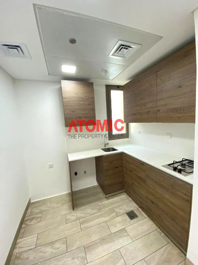 استوديو فاخر للإيجار مع شرفة في إيزي 1863742282591233111