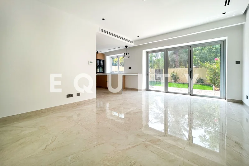 Upgraded | Vacant | Prime Single Row Location63920365207041110