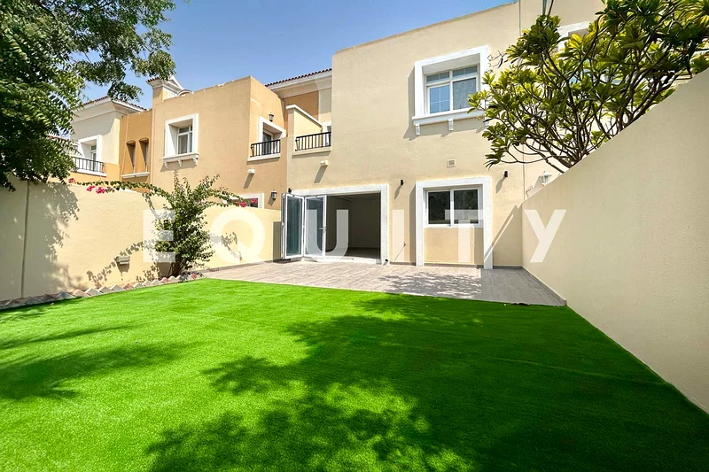 Upgraded | Vacant | Prime Single Row Location63920365207041111