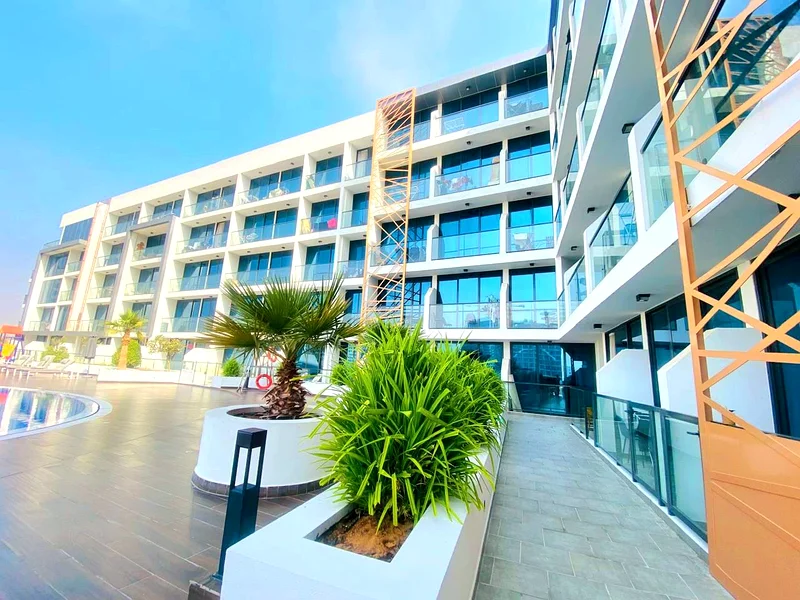 Fully Furnished - Pool View - Brand New63765969681795110