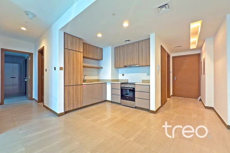 Vacant | Unfurnished | Canal View63792245742594113