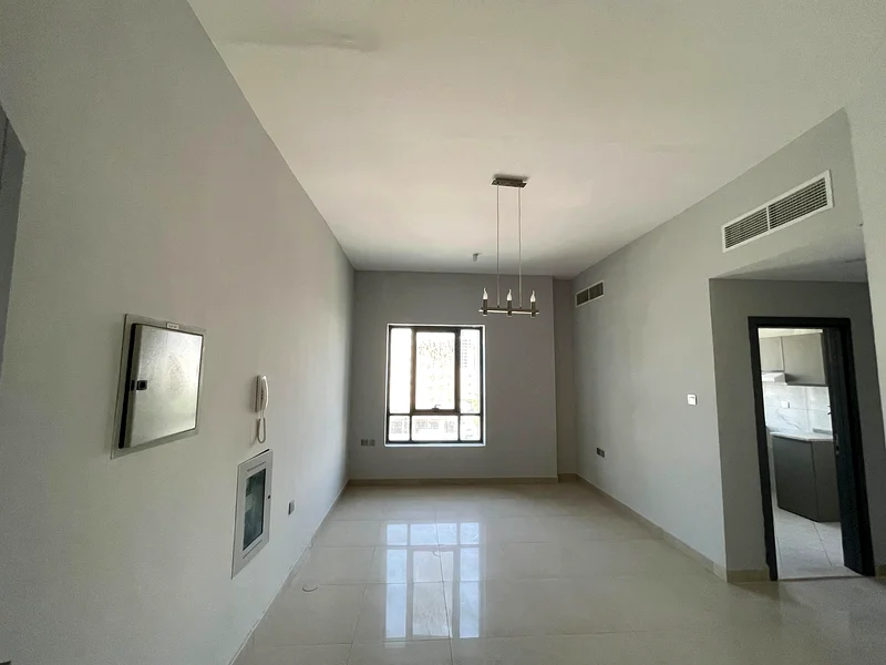 One room, one hall, first tenant, two bathrooms63720507329281111
