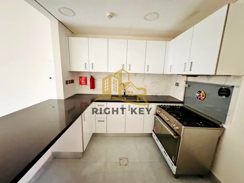 LIKE NEW 2BHK/ ONLY 103K63764396244226114