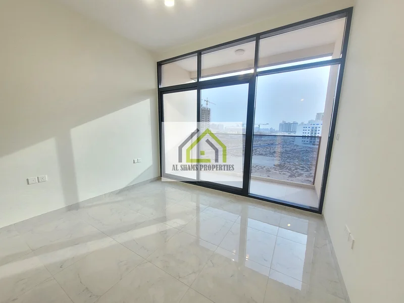 شقة جديدة بالكامل بغرفة نوم واحدة | مع شرفة | جاهزة للانتقال63766268362881113