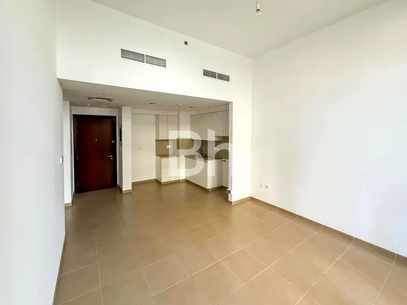 Ready To Move In | Prime Location | Pool View63736812081921113