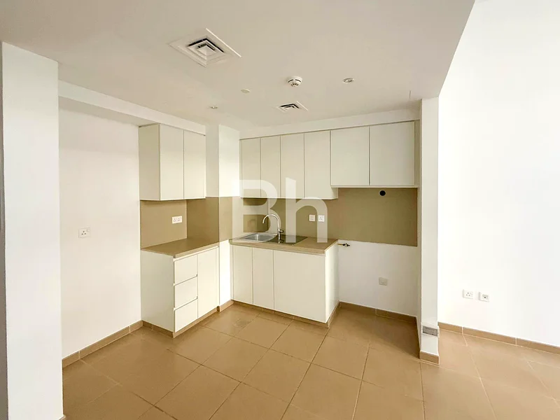 Ready To Move In | Prime Location | Pool View63736812081921112