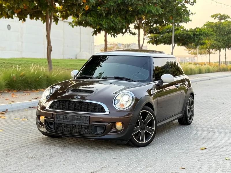 Mini Cooper S GCC 2013 panoramic full option very clean very good condition63700662093057112