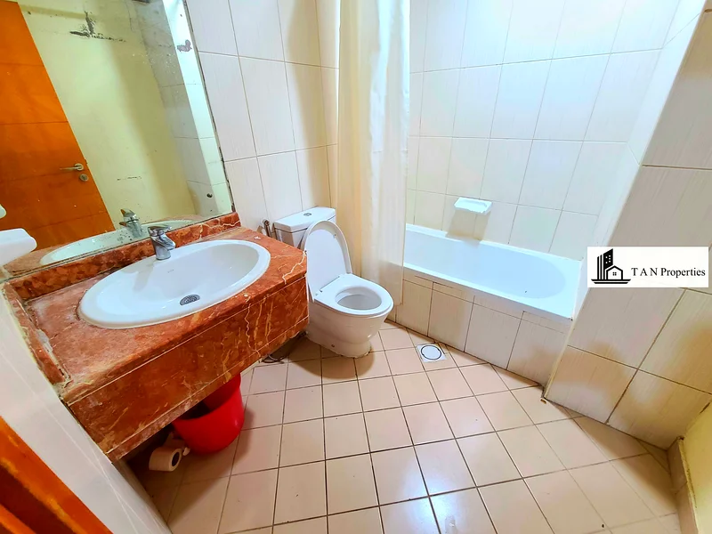 Near To Metro| Spacious Layout | Last Unit63768941075203114